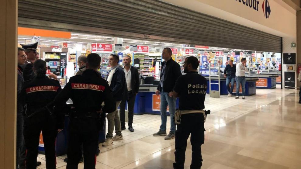 1 morto e 4 feridos nun apuñalamento en Italia, entre eles un futbolista en español
