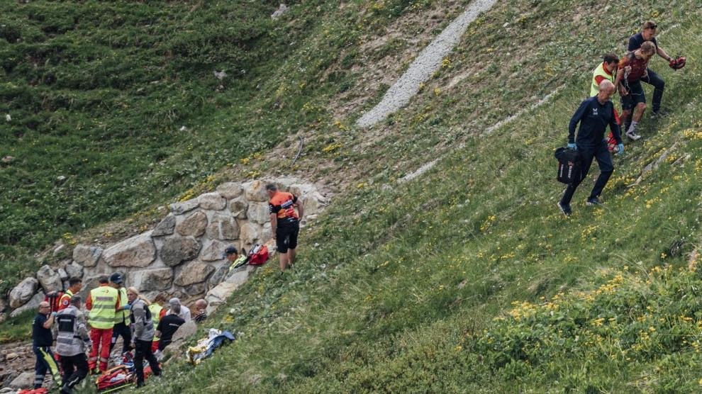 TRAXEDIA NO CICLISMO: Falece o ciclista Gino Mäder aos 26 anos tras unha brutal caída