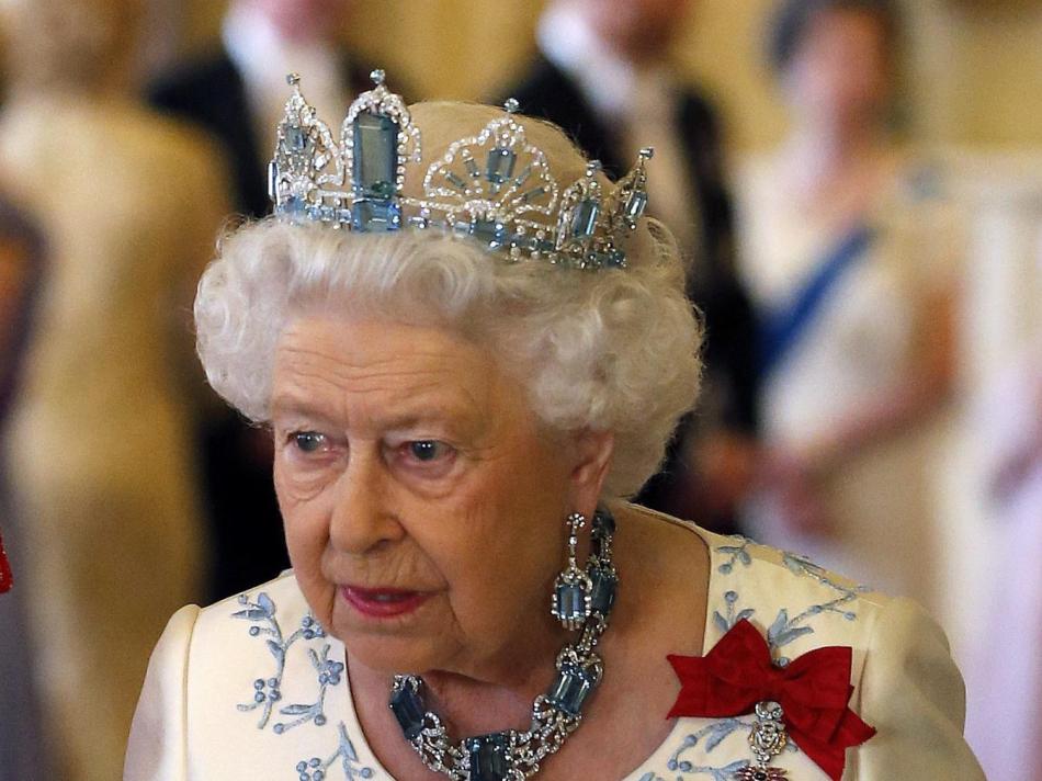 Faise 1 ano da morte de Isabel II