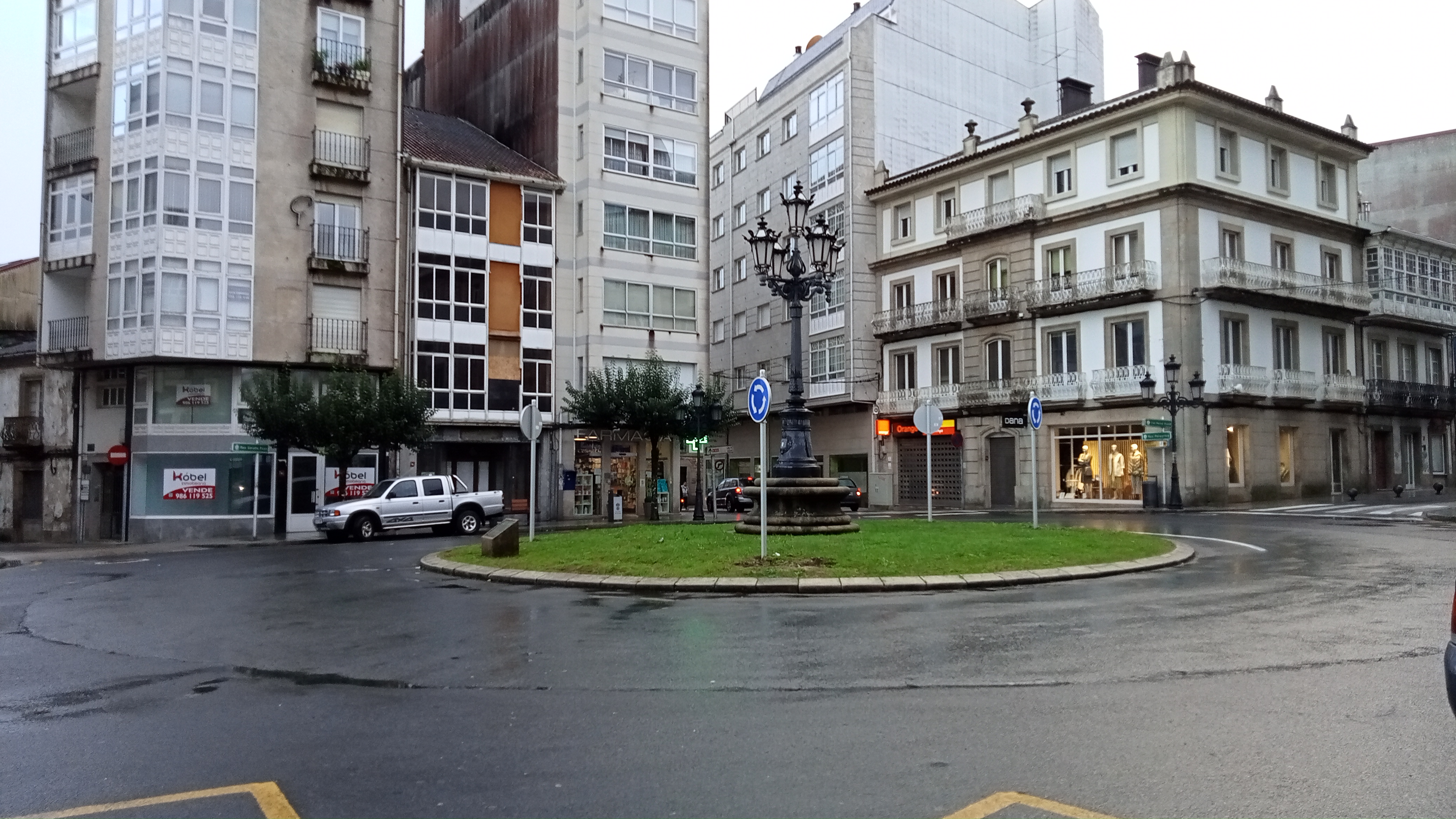 López Bueno sospeita que pode haber amaños na reforma da Farola