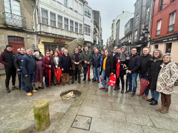 Patxi López visita A Estrada para pedir o voto&nbsp;socialista