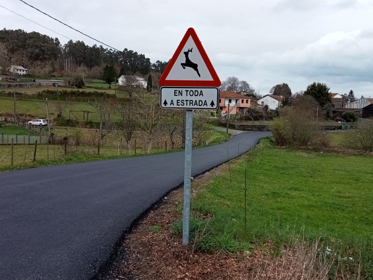 Asfaltan Pérez Viondi e a Estrada a&nbsp;Ouzande