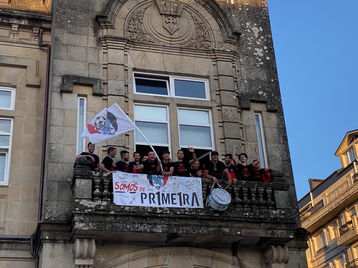 As imaxes da celebración do ascenso do&nbsp;Vea