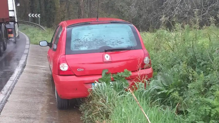 Cuarta saída de vía en menos dun mes no mesmo punto en San Andrés de&nbsp;Vea
