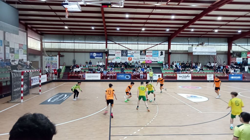 As goleadas e unha liorta marcan o inicio da AE League