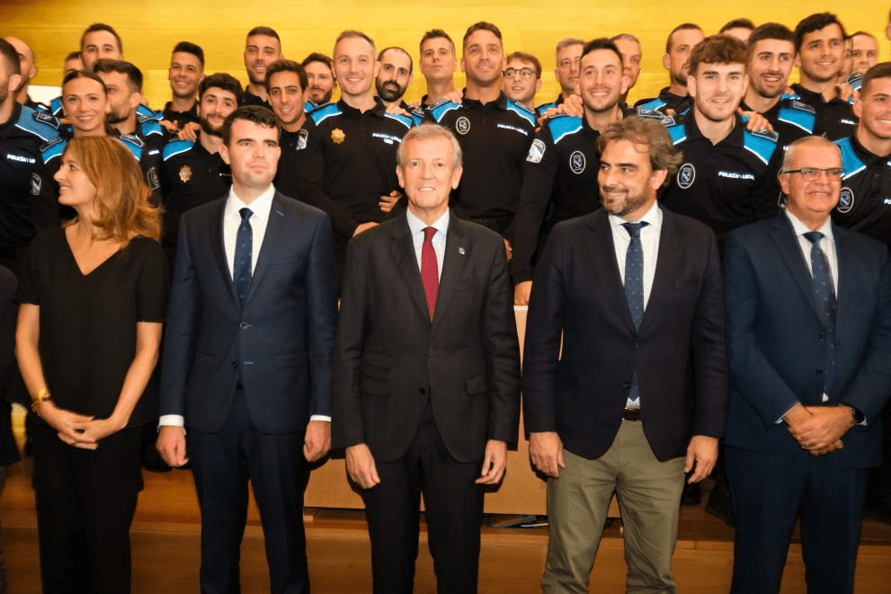 Máis de 100 axentes tituláronse este&nbsp;mércores