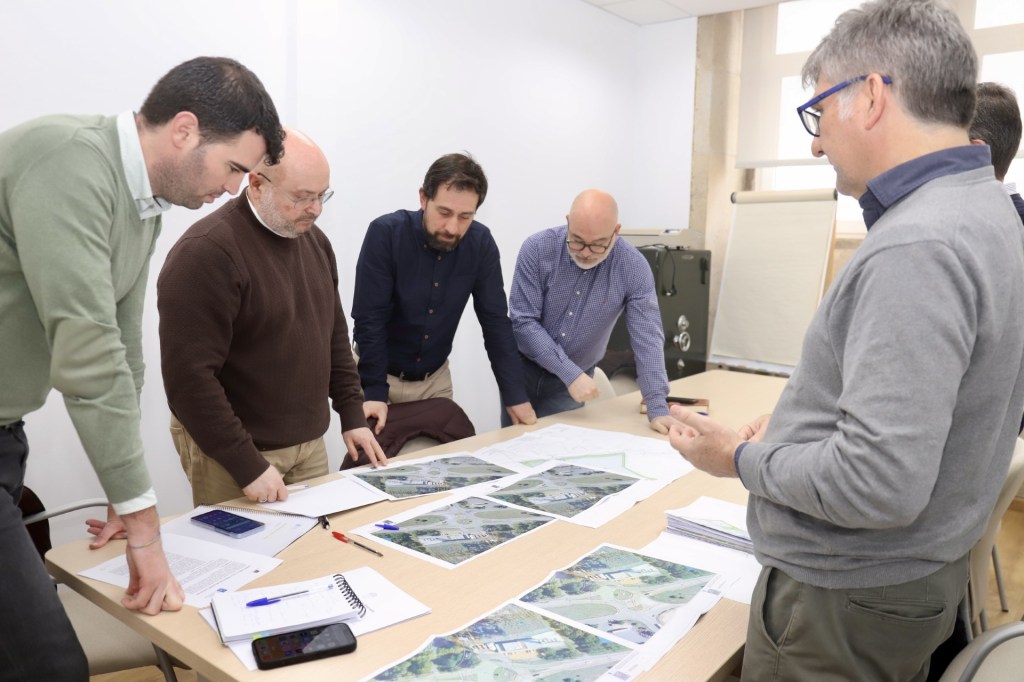 Louzao destaca o interese das empresas nas novas parcelas do polígono de&nbsp;Toedo