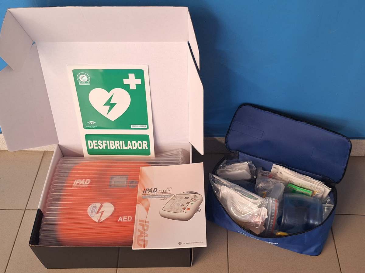 Instalan un desfibrilador semiguiado no Campo da&nbsp;Nogueira