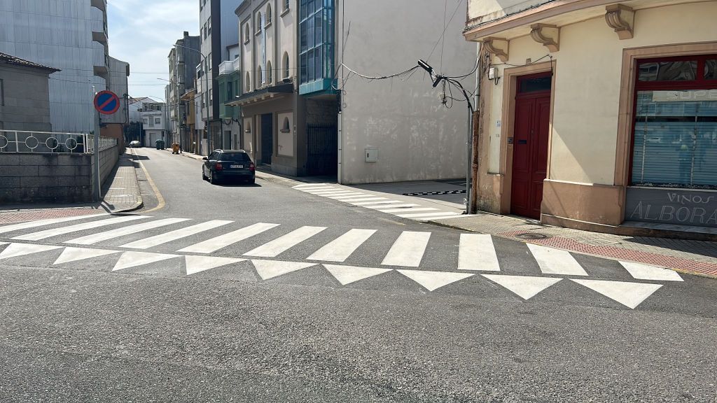 O Concello repintará 30 pasos de peóns cun novo modelo de&nbsp;pintura