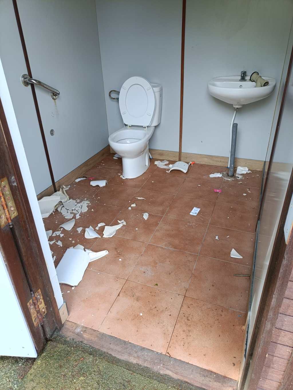 Denuncian actos vandálicos nos aseos da&nbsp;Feira