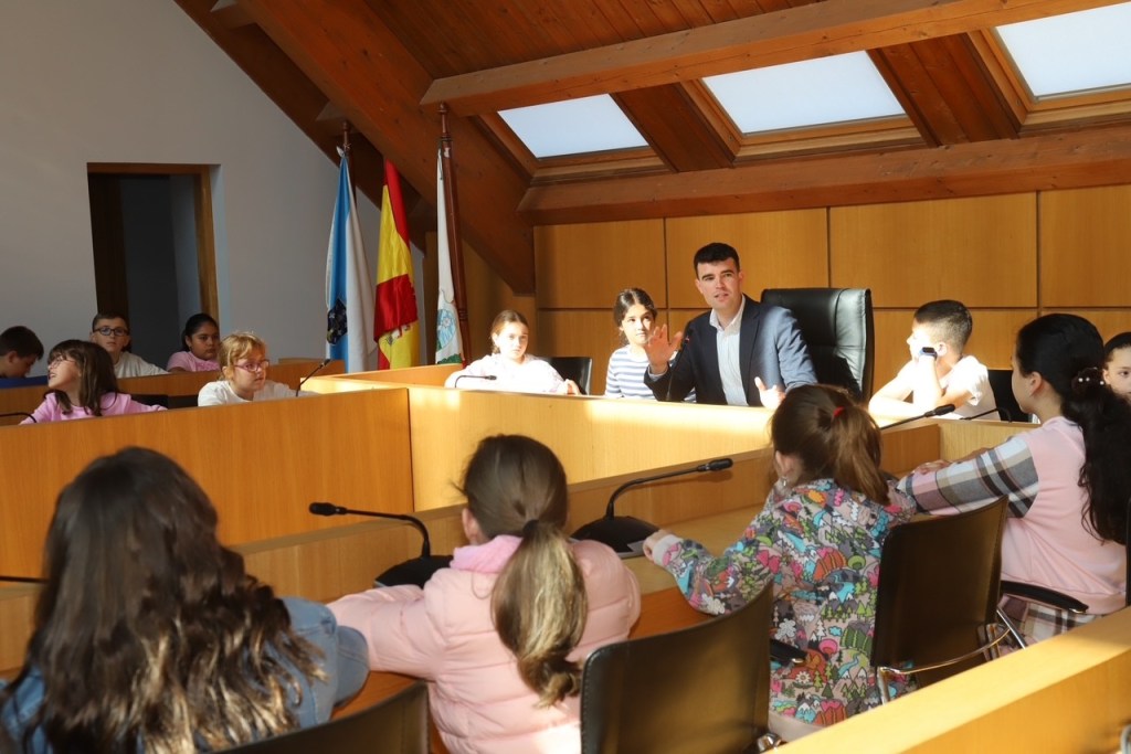 O alumnado do Pérez Viondi pide un camiño escolar seguro e un carril&nbsp;bici