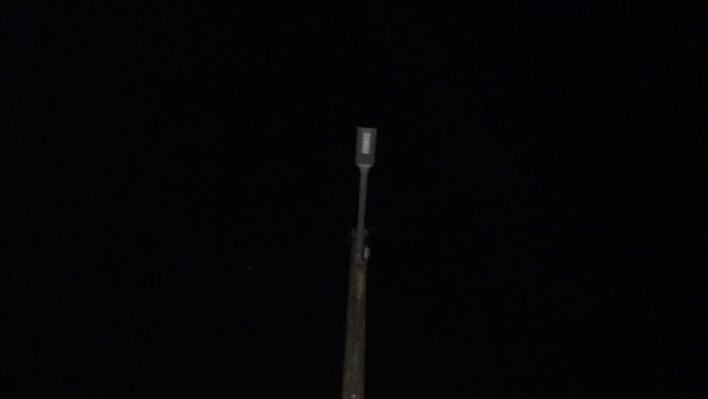 Reclaman o arranxo dunha luminaria en Santo André de&nbsp;Vea