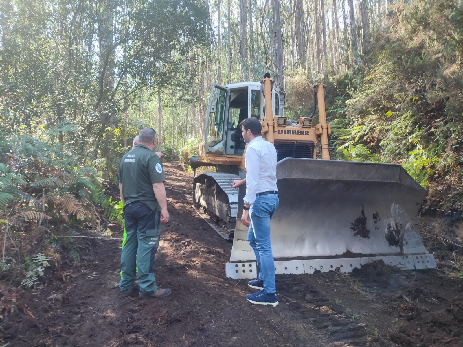 Arranxan unha pista entre Requián e Santo André de Vea necesaria para a prevención de incendios