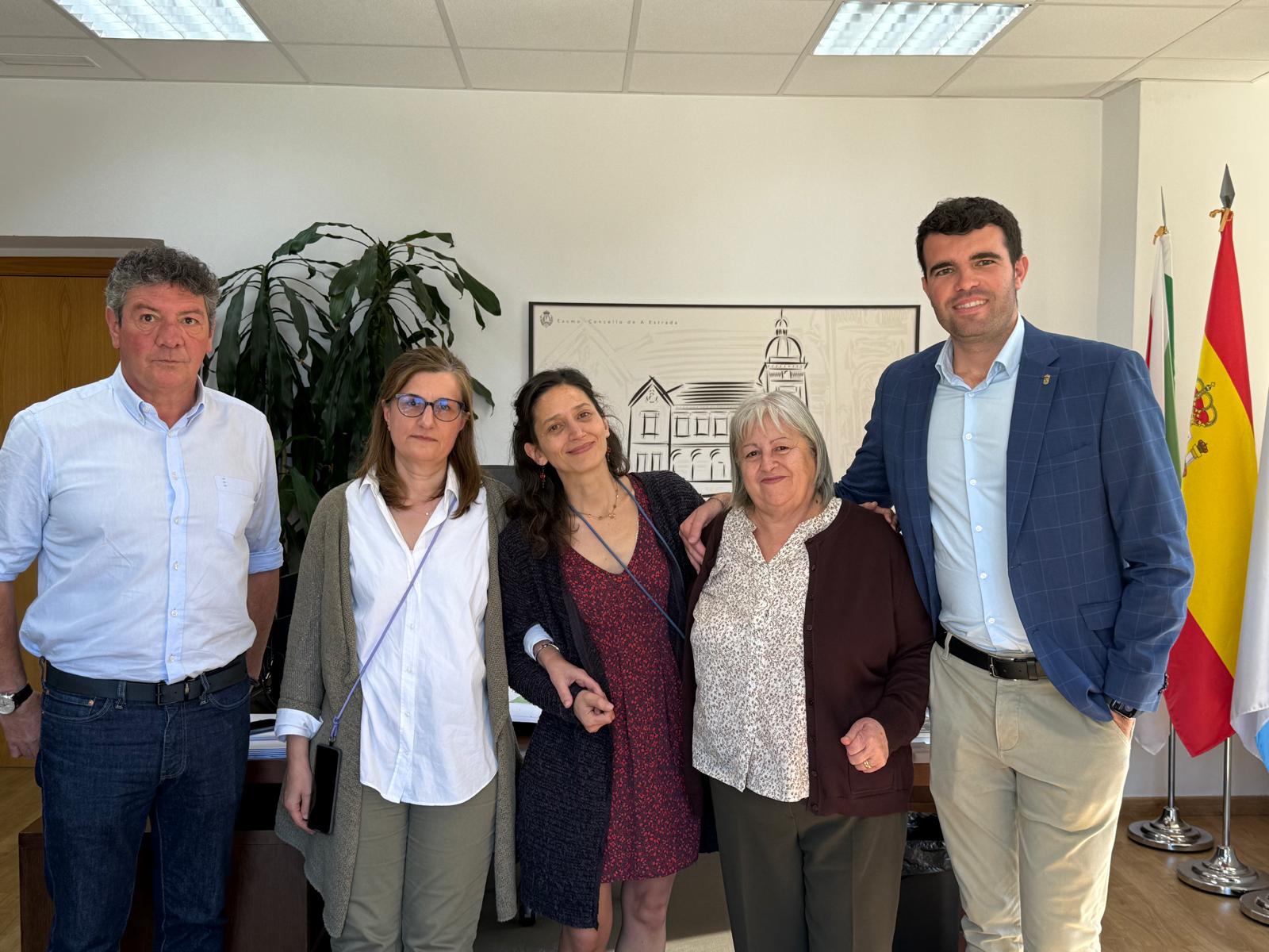 Xubílase Rosa Méndez, quen traballou con 7 dos 8 alcaldes da democracia estradense