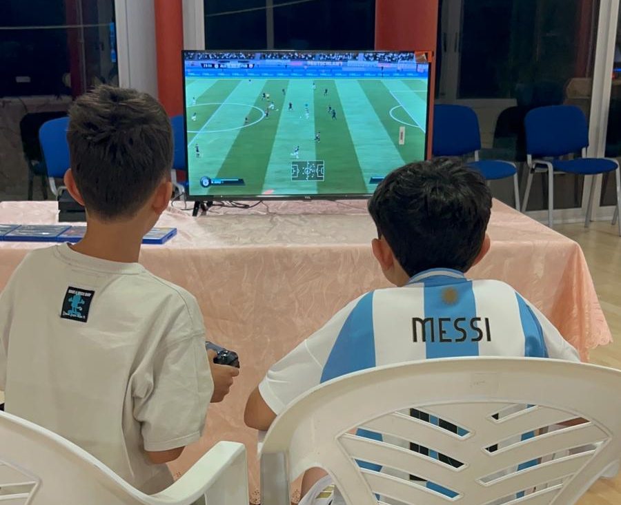 Comezou a Acción na Noite