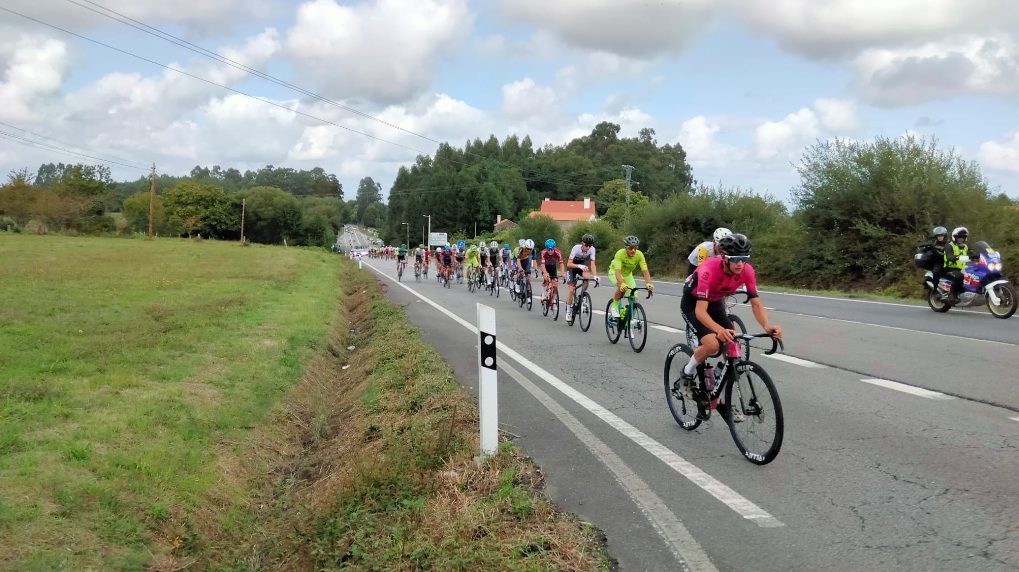 O ciclismo regresou á Estrada