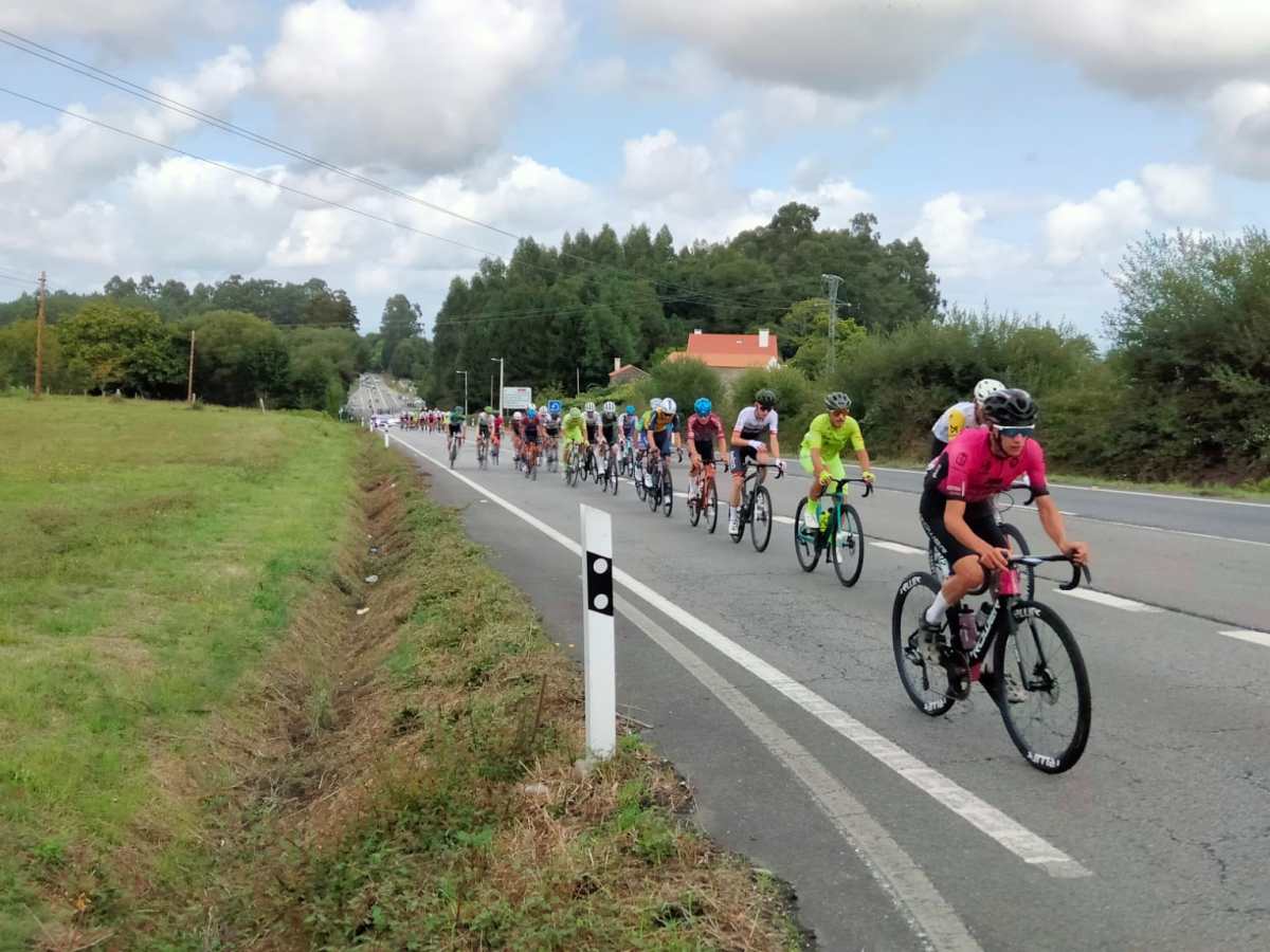 O ciclismo regresou á&nbsp;Estrada
