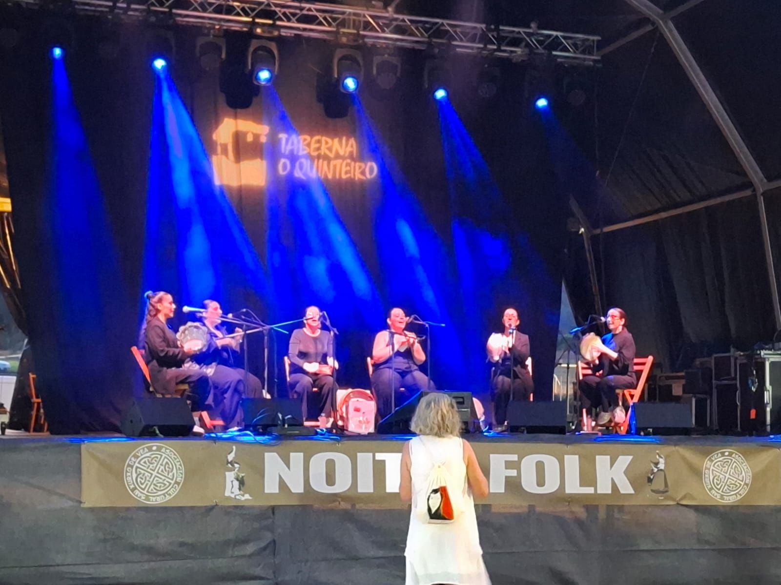 GALERÍA | Noite de folk en San Xurxo de Vea
