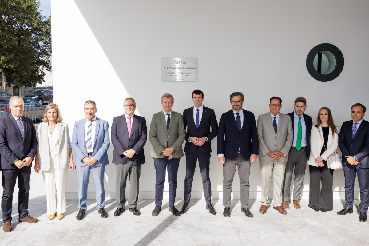 A Estrada inaugura un edificio xudicial “que permitirá traballar con comodidade, modernidade e transparencia”