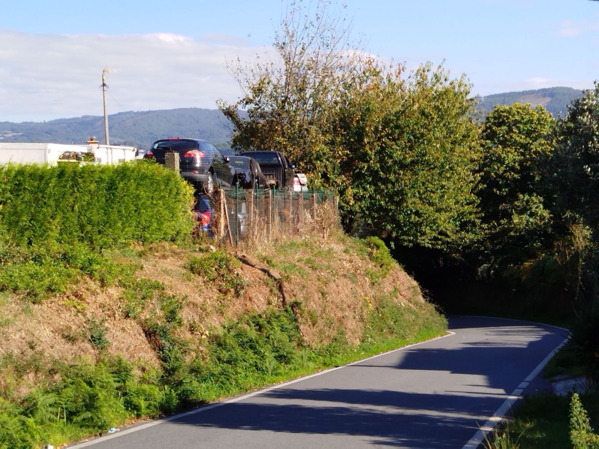 López Bueno responde a Louzao: “o que debería facer é poñerse a traballar nun proxecto reformulado”