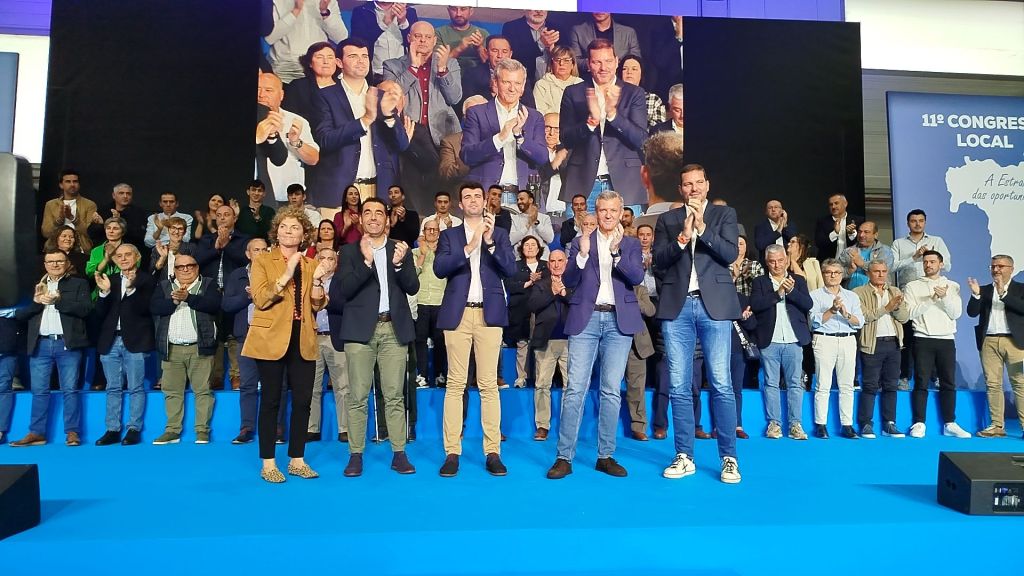 Louzao foi proclamado presidente ante un milleiro de persoas, segundo os datos do&nbsp;PP