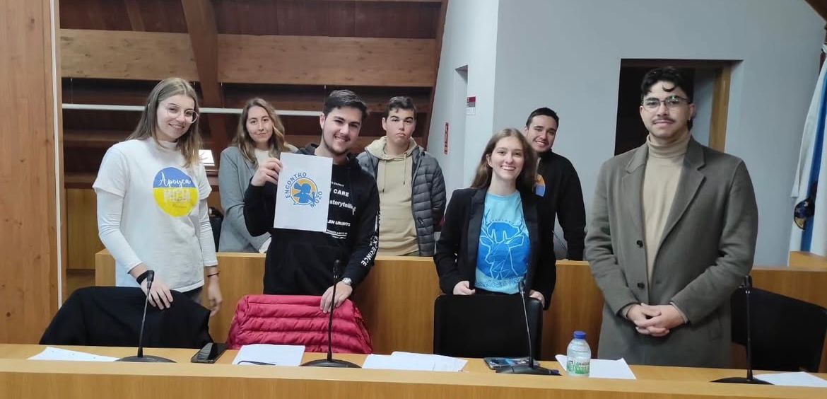 Programan un encontro para darlle voz á xuventude estradense