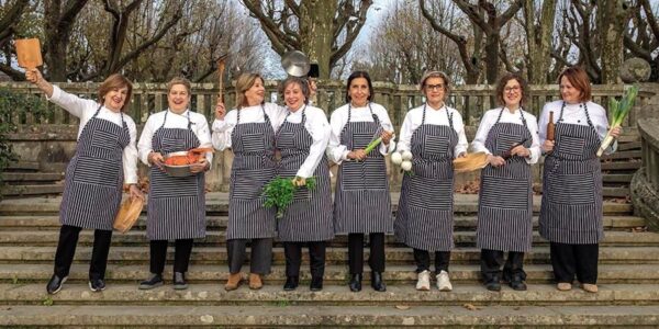 A Estrada acollerá a presentación de “De nais a fillas. Receitas para non esquecer”