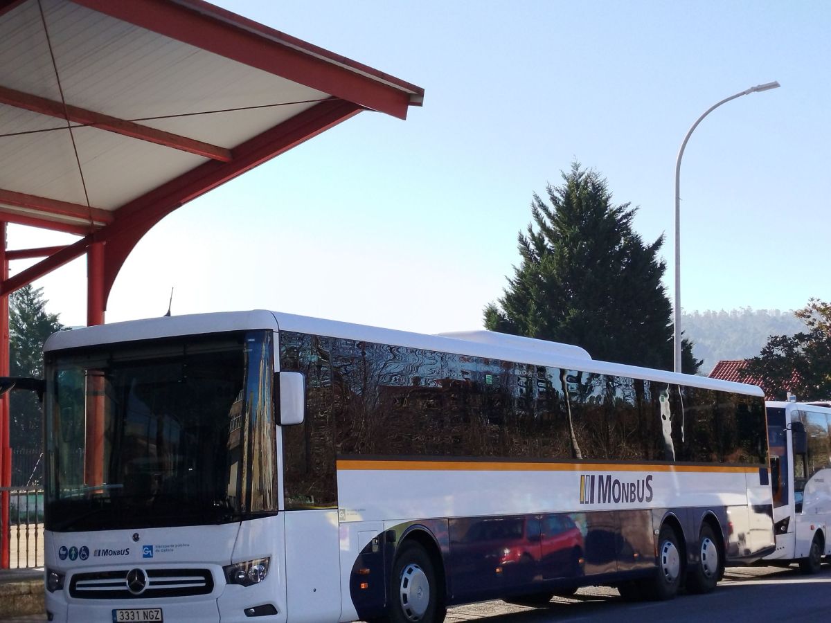 As liñas que conectan A Estrada con Santiago non se inclúen nos servizos mínimos da folga de&nbsp;transporte