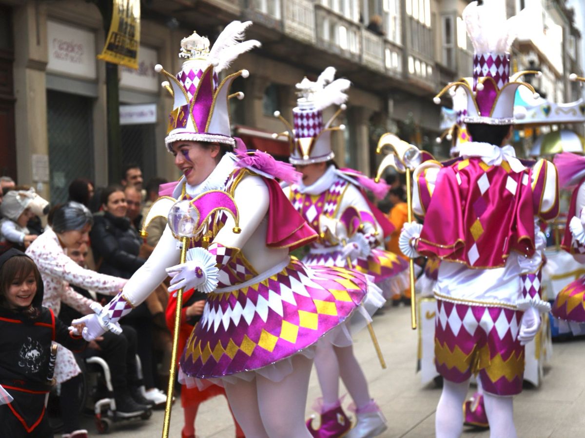 A Estrada adía o desfile de disfraces deste&nbsp;luns