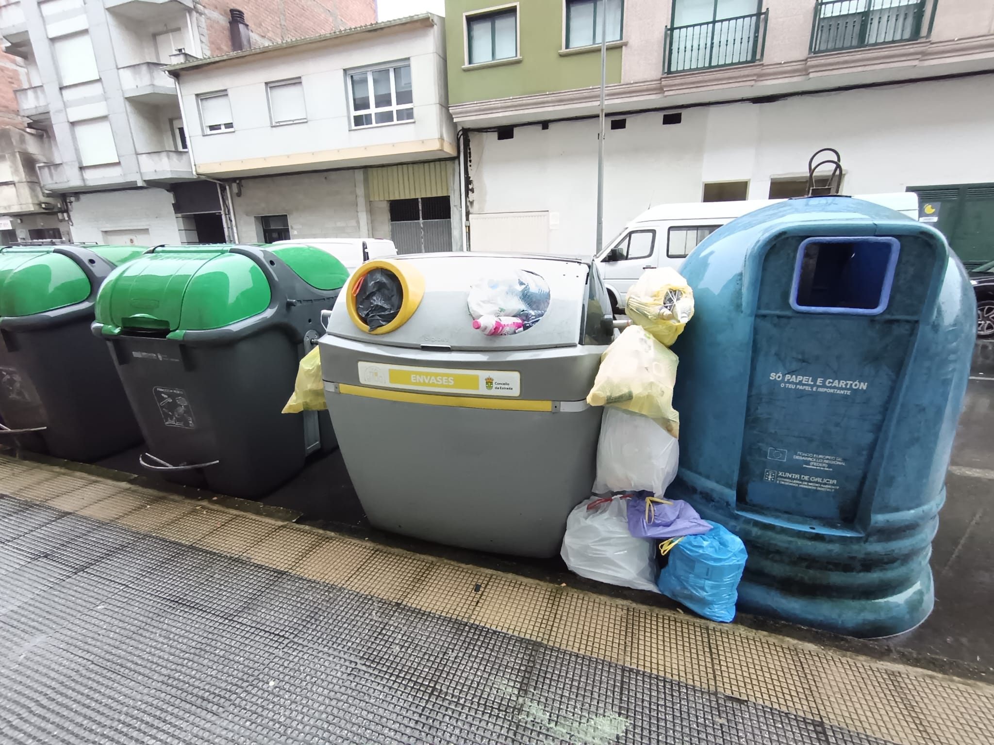 Unha avaría impediu que se recollese o plástico correctamente