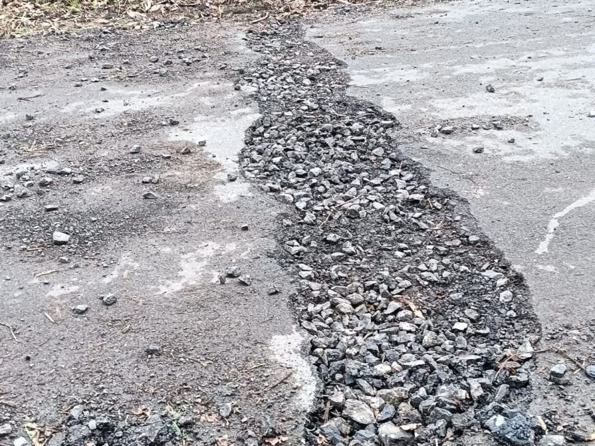 VÍDEO | Un raio rompe o asfalto en&nbsp;Nigoi