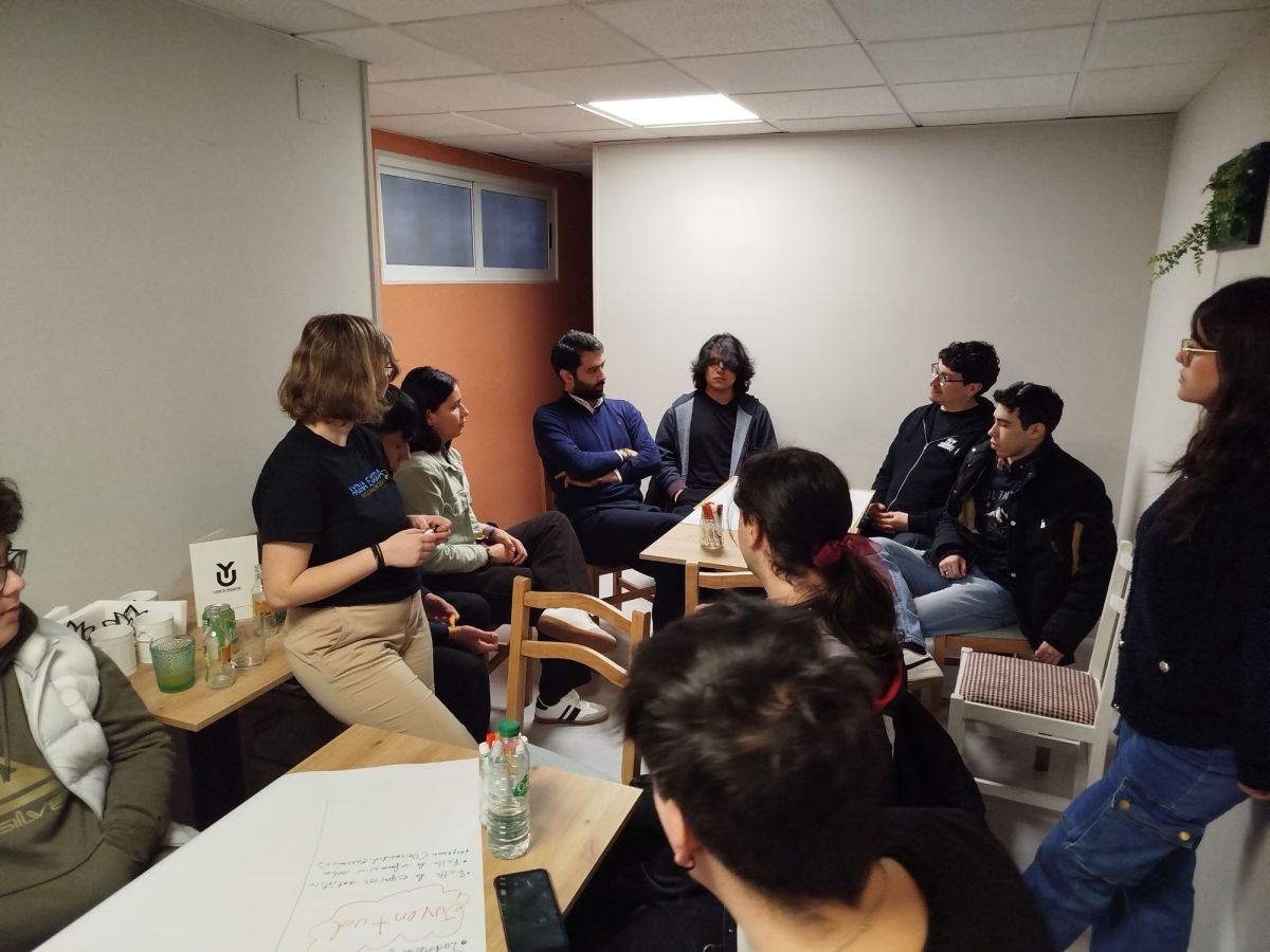 A política achegouse á&nbsp;xuventude