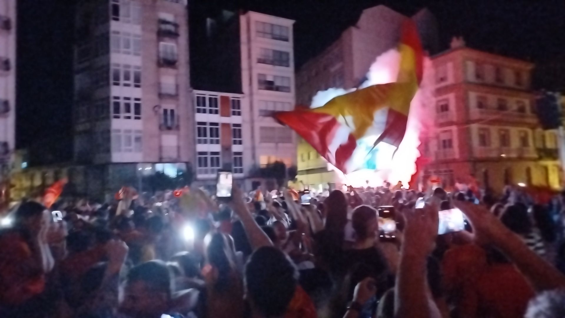 Festa na Estrada para celebrar a vitoria da selección
