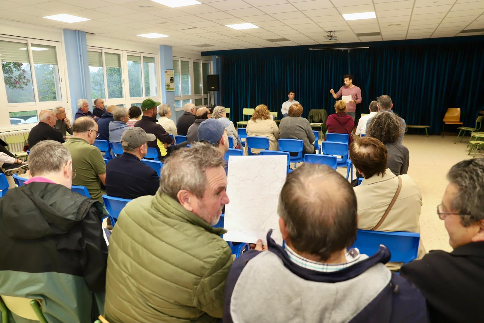 Continúan as reunións pola liña de alta tensión